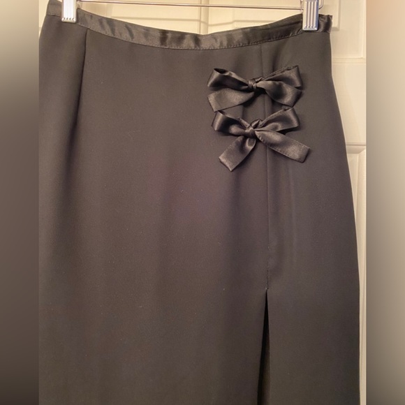 Long Esprit Skirt with bow detail. - Picture 2 of 10